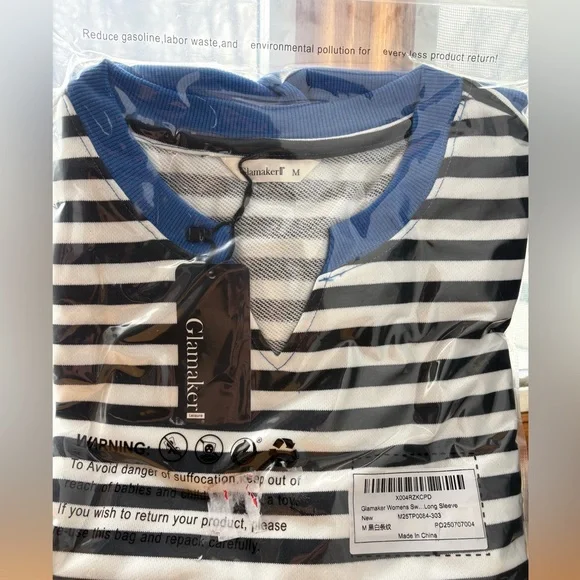 Women’s striped colorblock V‑neck pullover sweatshirt — Medium - Picture 7 of 7